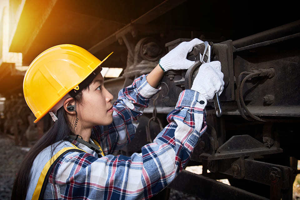 Railworker-3_GR-CL360_96